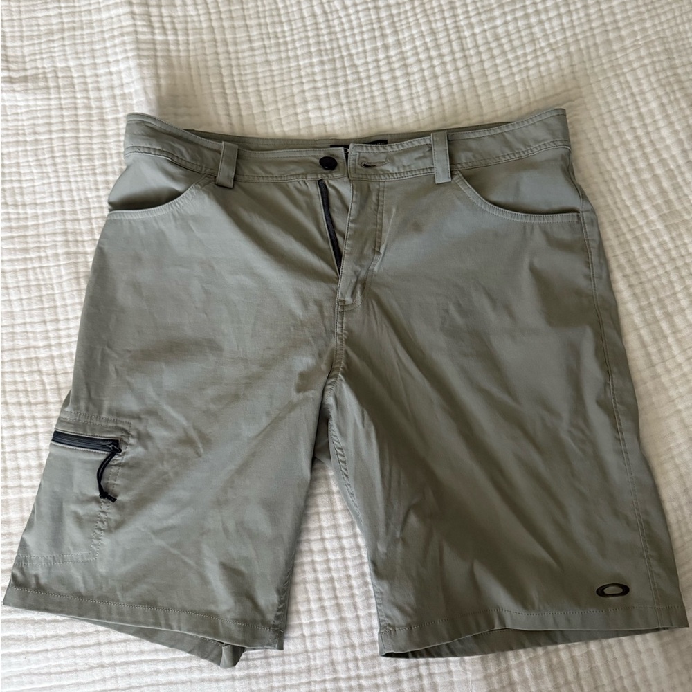 Oakley Gray Cargo Shorts Lightweight Outdoor